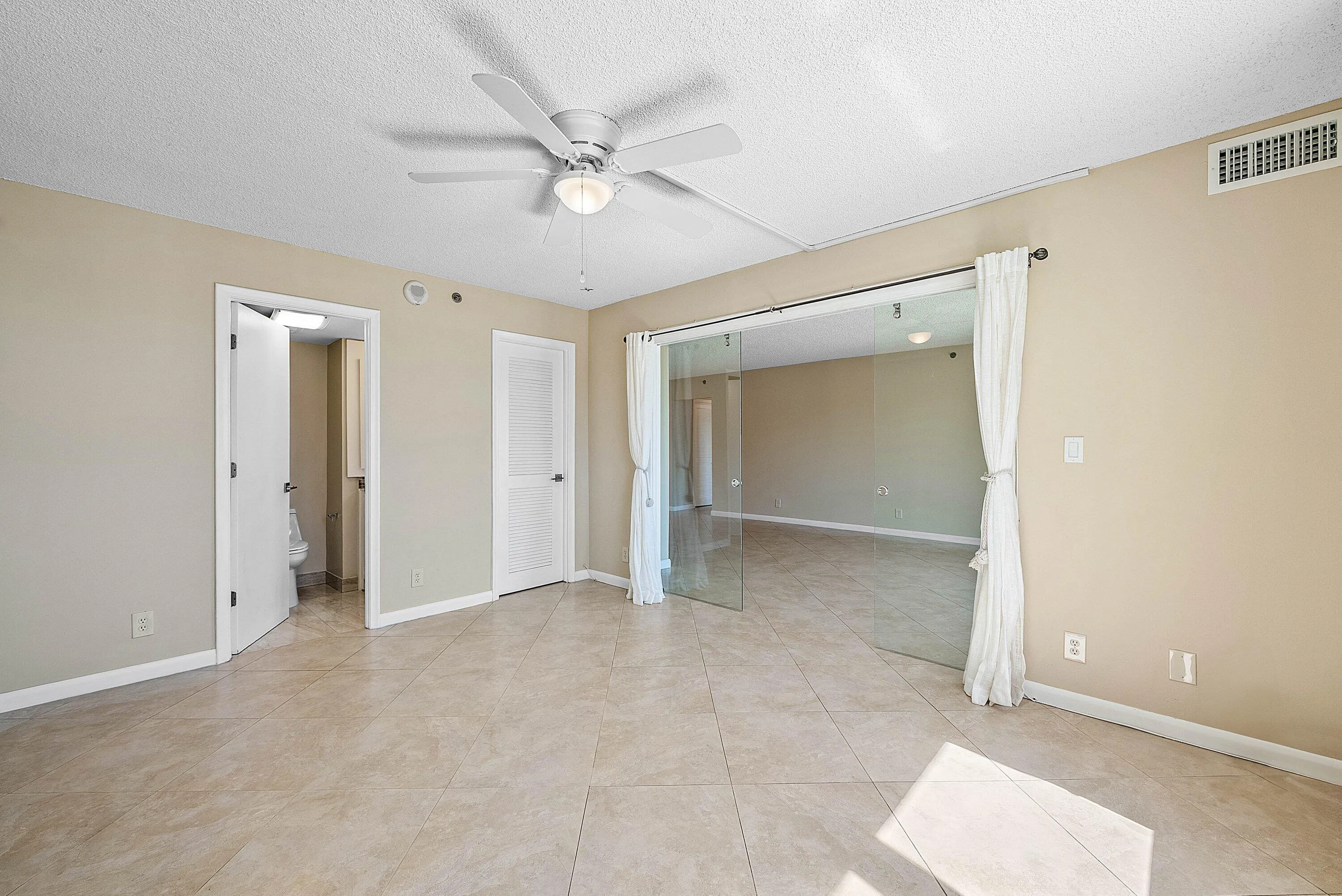 014-3301SouthOceanBoulevard-207-Highland