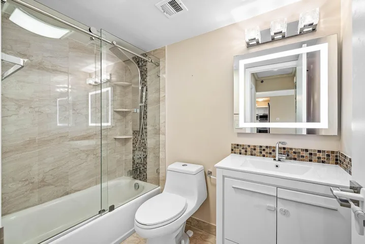 023-3301SouthOceanBoulevard-207-Highland