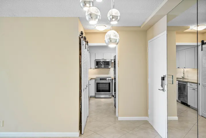 022-3301SouthOceanBoulevard-207-Highland