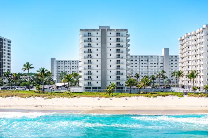 040-3301SouthOceanBoulevard-207-Highland