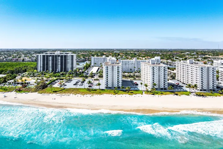 042-3301SouthOceanBoulevard-207-Highland