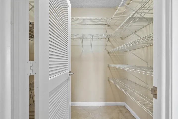 010-3301SouthOceanBoulevard-207-Highland
