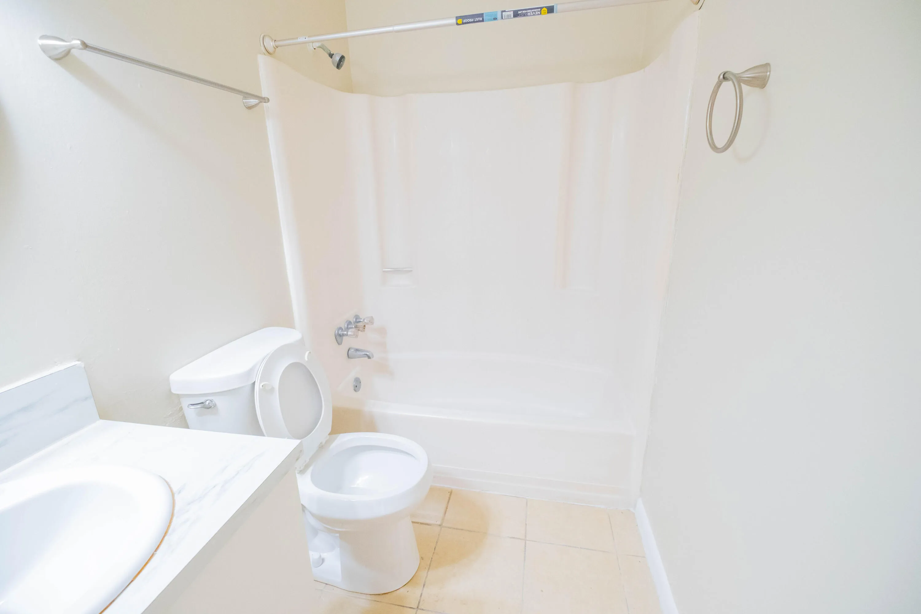 4763 ORLEANS_2ND BATHROOM1