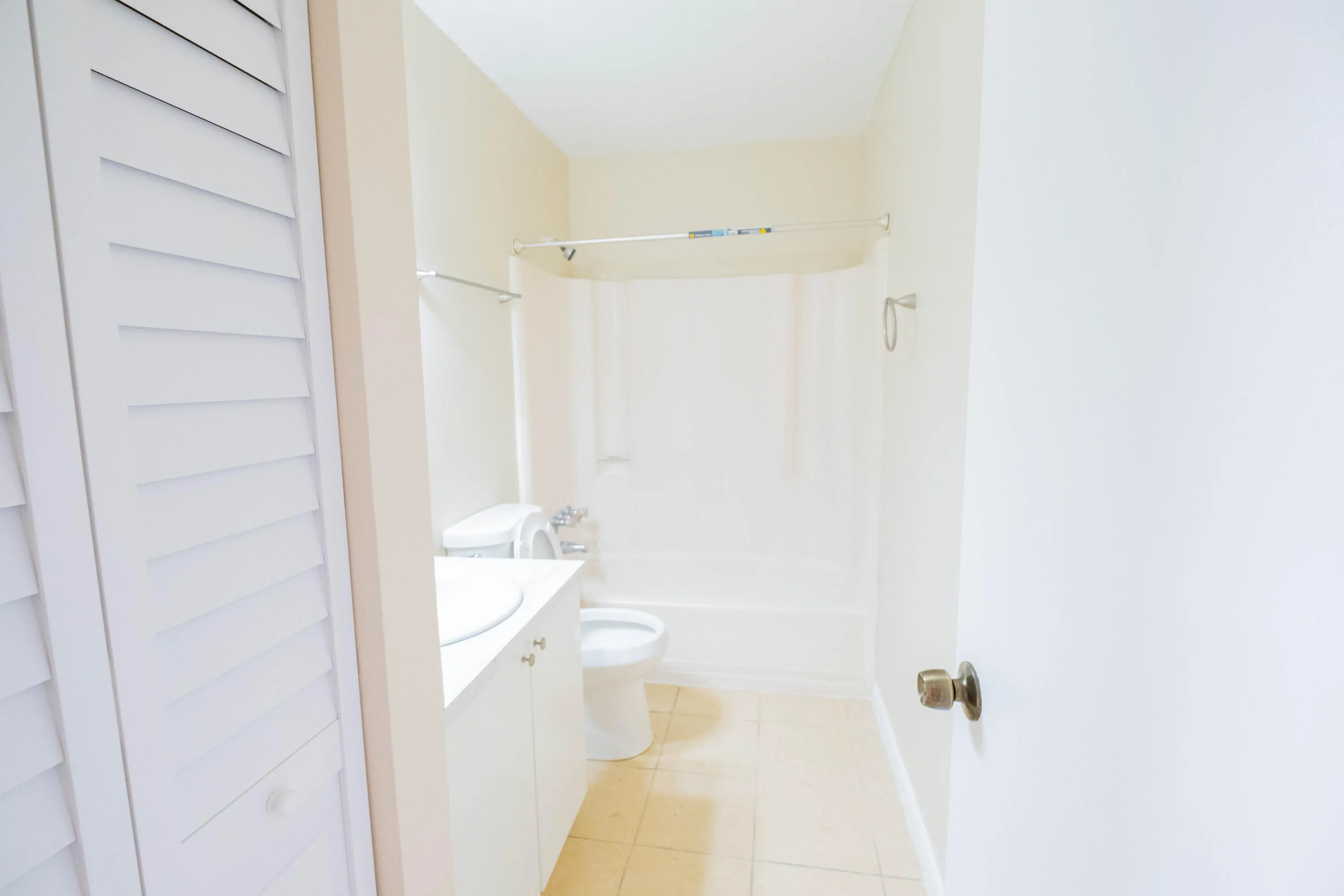 4763 ORLEANS_2ND BATHROOM