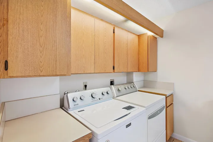 Laundry room 1