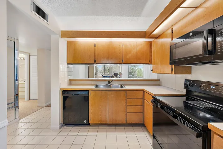 Kitchen 2 (1)