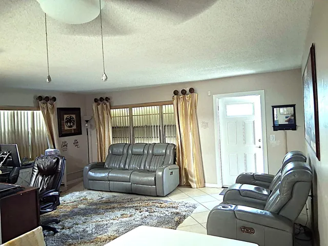 Living rm pic 2