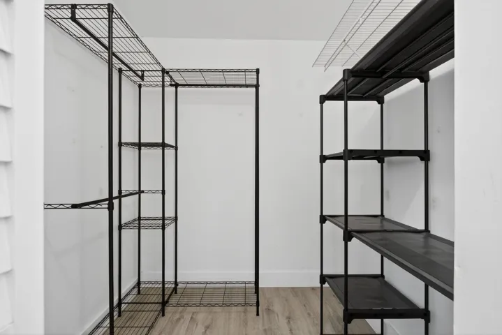 28-web-or-mls-2102-7212