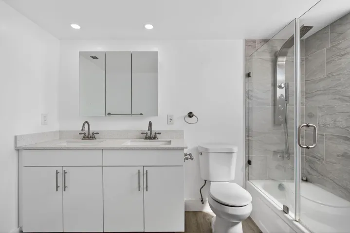 29-web-or-mls-2102-7218