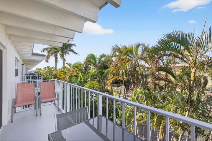 Balcony Photo #1