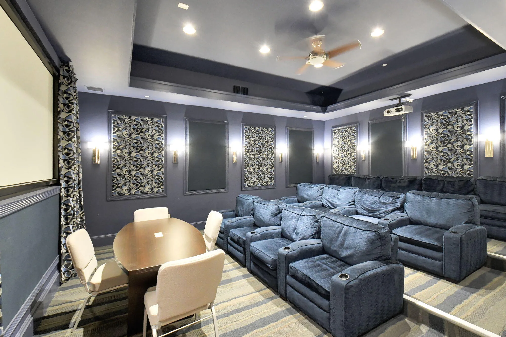 intimate theatre
