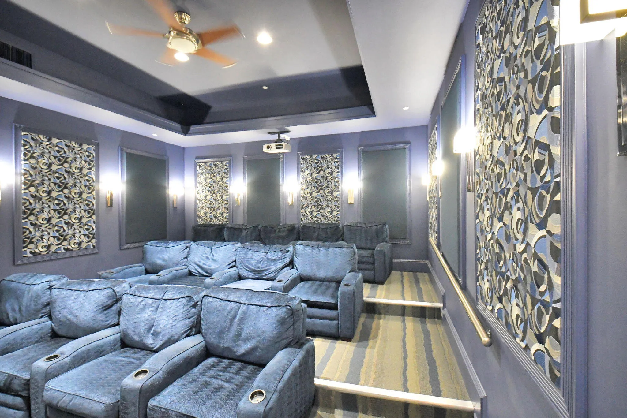 intimate theatre