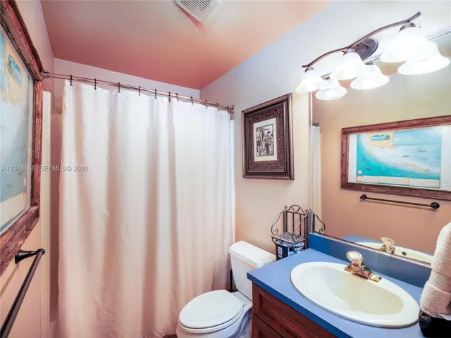 Bathroom 1st floor