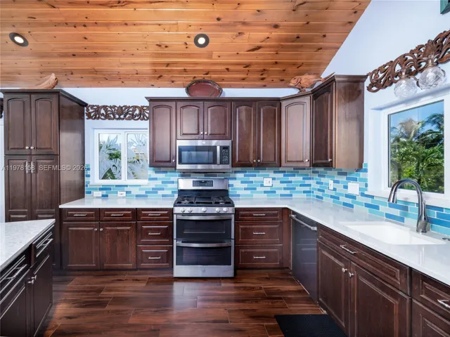 Kitchen 2nd floor