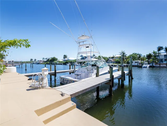 Boat Dock dual 40-foot finger piers