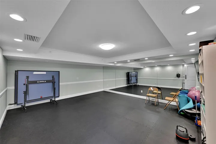 EXERCISE ROOM