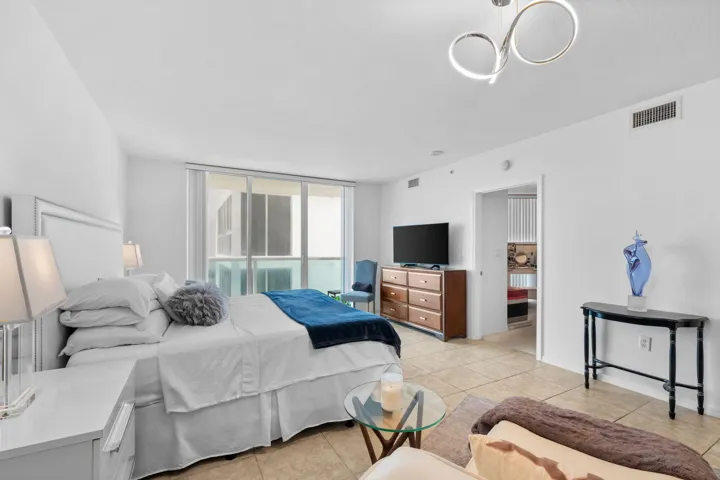 Current Tenant has Living Room set up as Bedroom