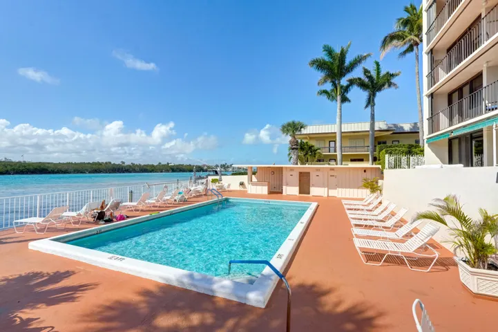waterfront pool