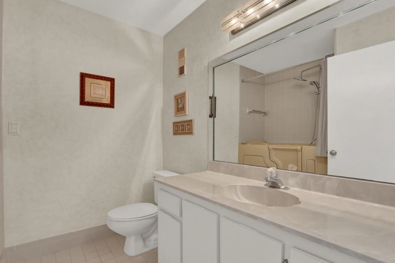 2nd Bathroom
