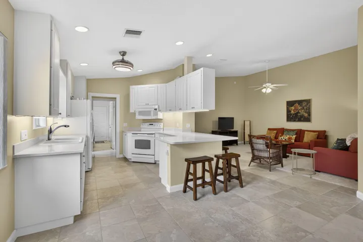 Kitchen & LR