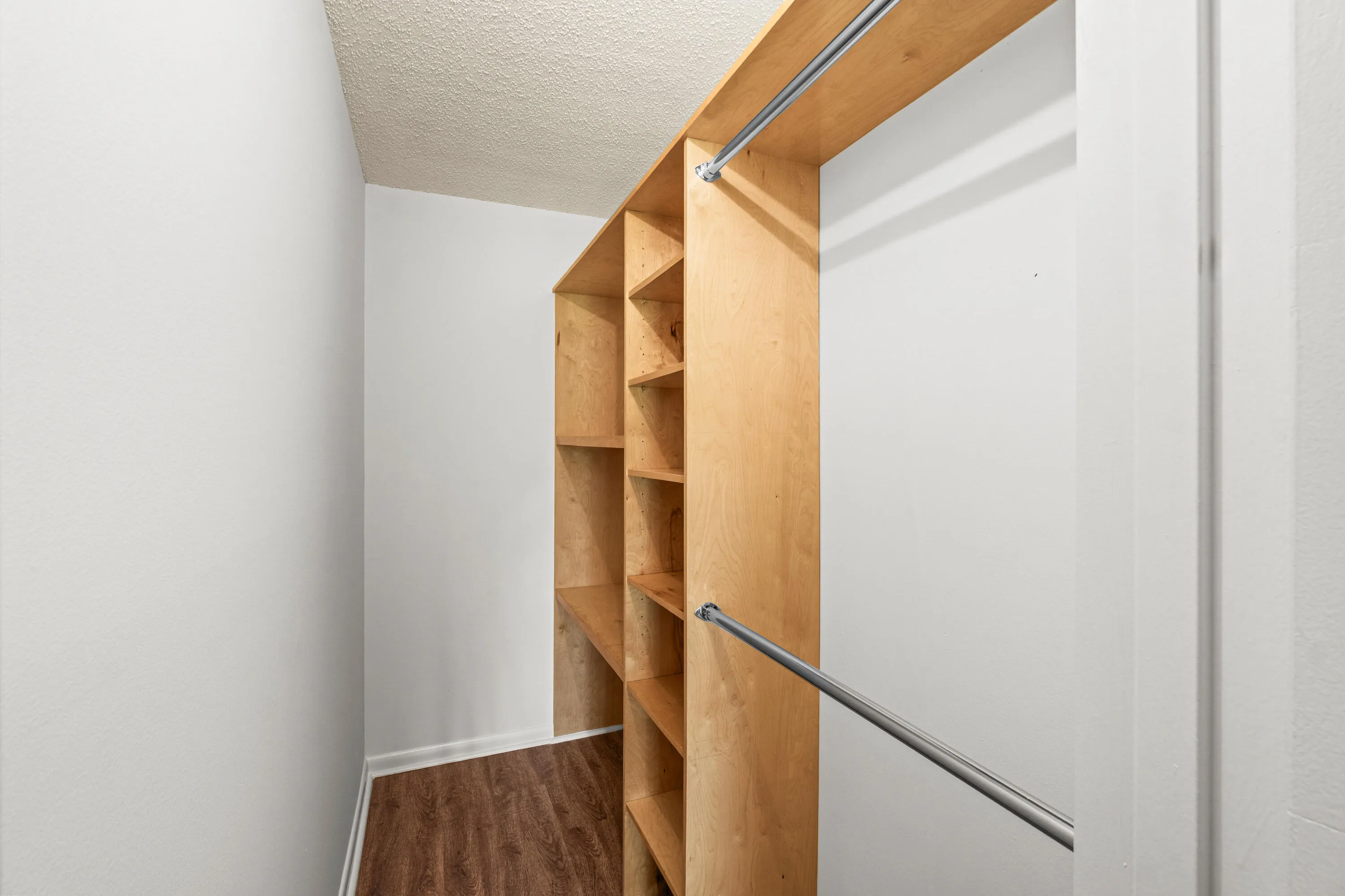 CLOSET FITTERS IN SECOND BEDROOM