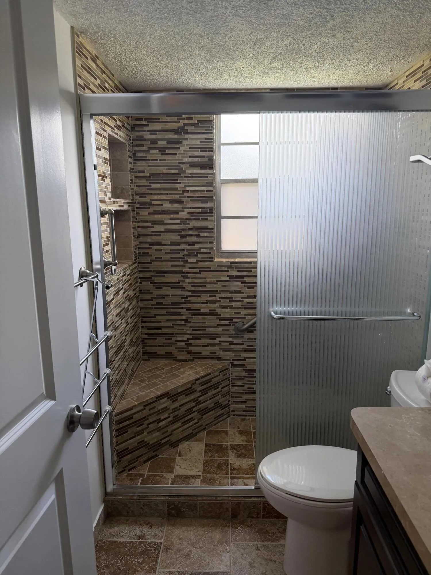 BEAUTIFUL WALK IN SHOWER STALL