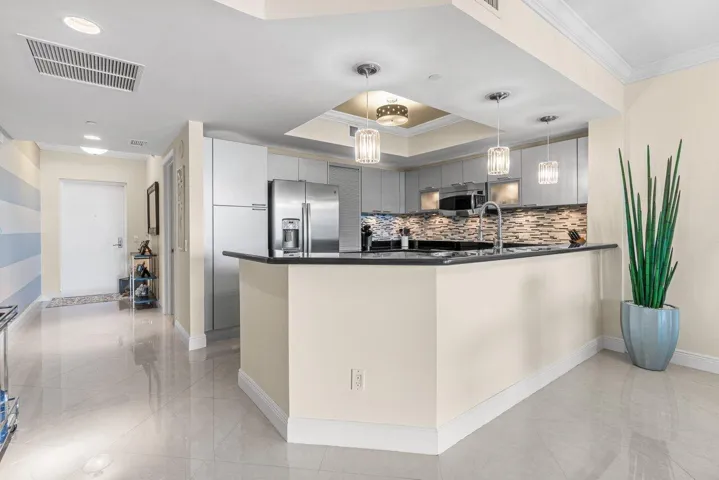 Open Kitchen