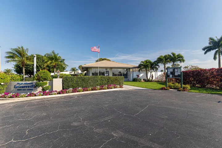 Clubhouse 1