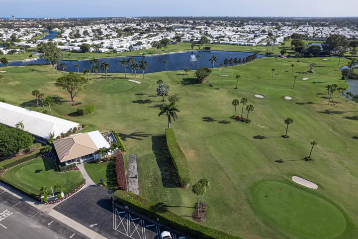 Residents play free of charge on this 18 holes Golf Course.
