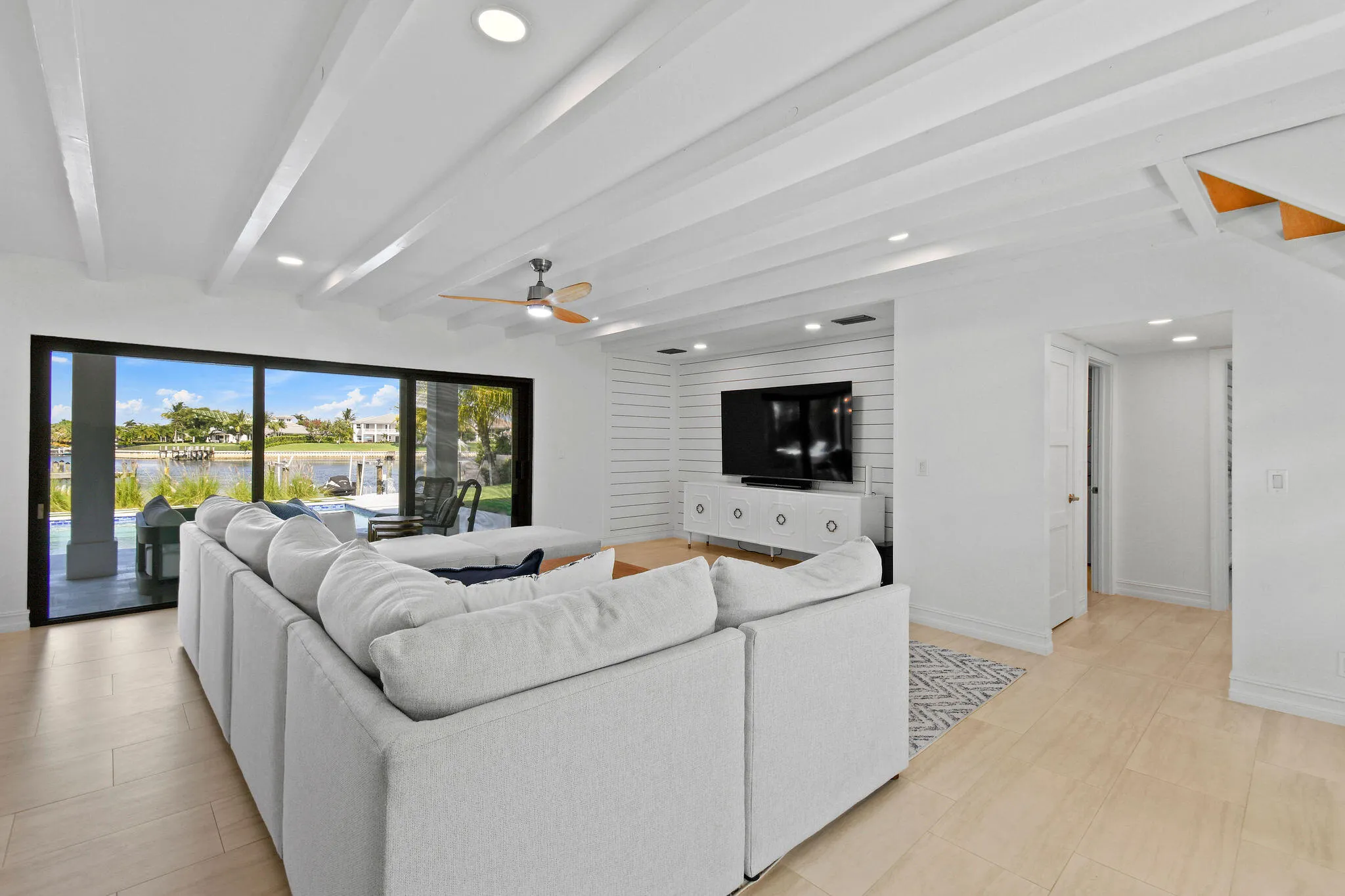 12880ShoreDr_09