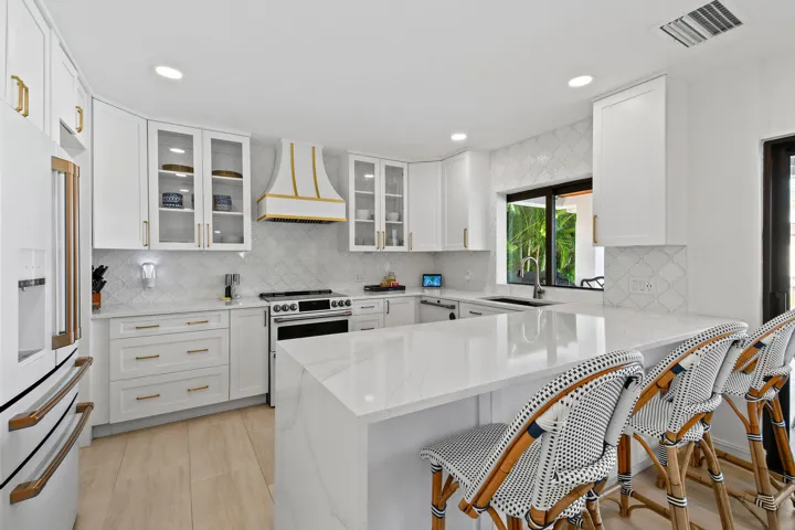 12880ShoreDr_14