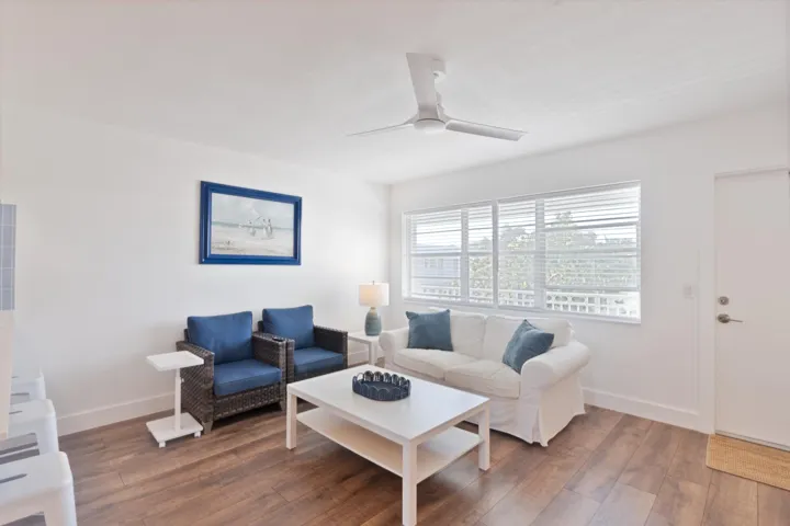 LivingRoom2