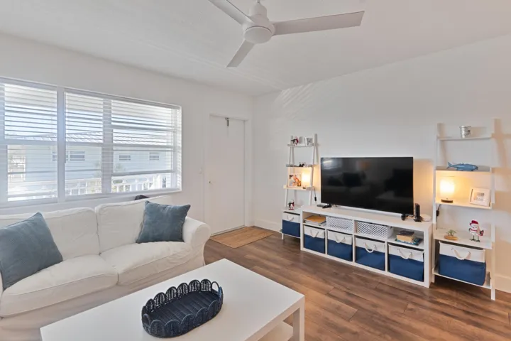LivingRoom3