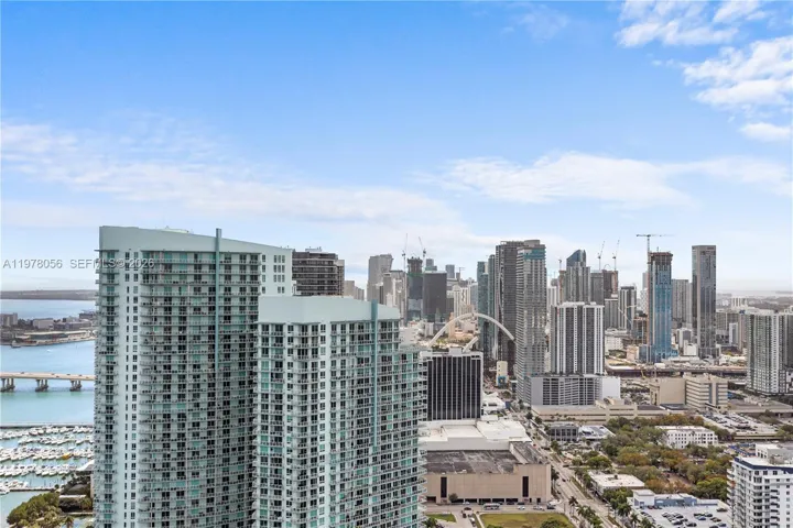 South View - Miami Skyline. Downtown and Brickell