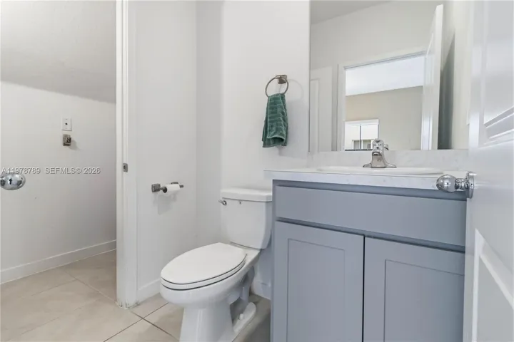 1/2 bath
