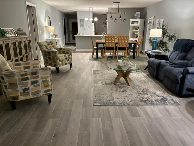 living room:dining room staged