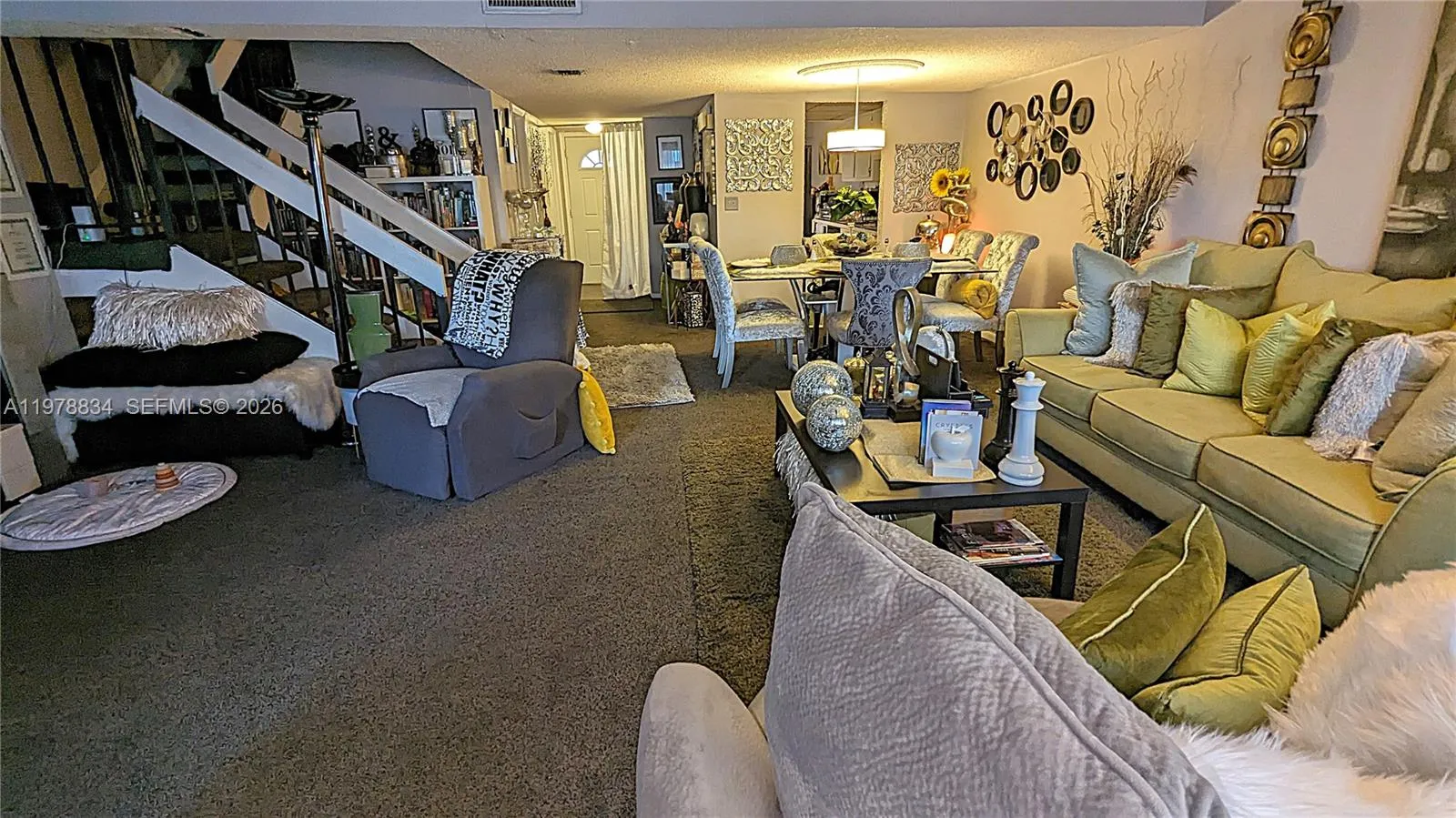 Great potential to redesign into a modern open-concept area
