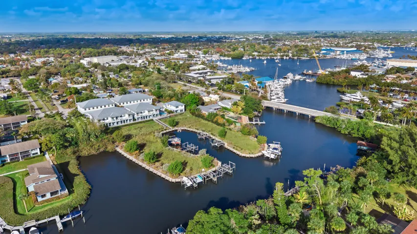 Manatee Isles