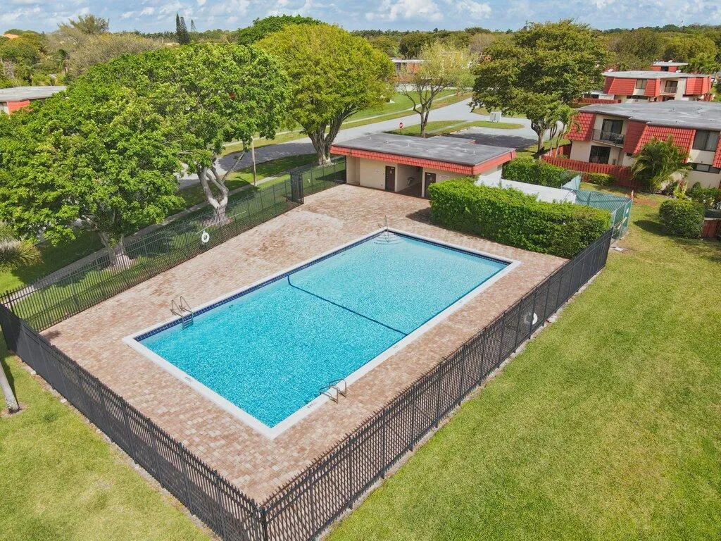 Property photo 28