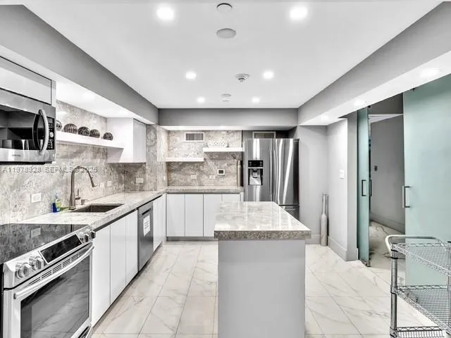 Photo 63