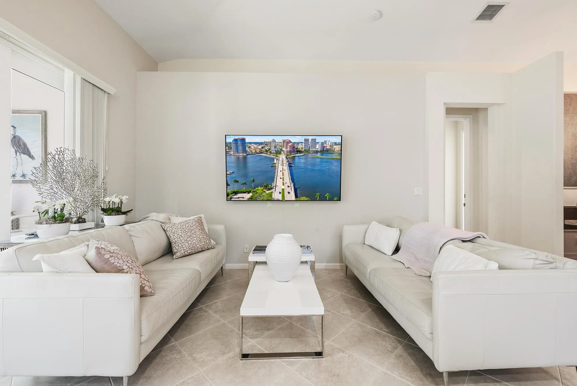 2737 Clipper Cir-18