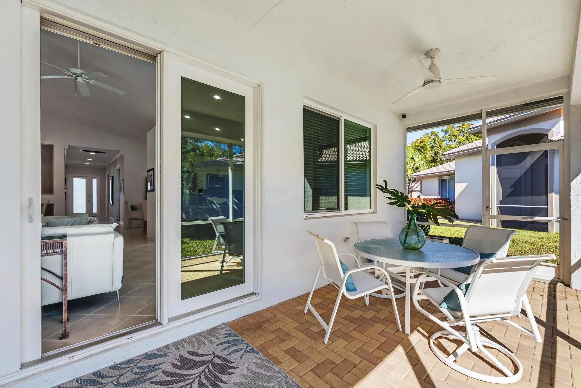 2737 Clipper Cir-19