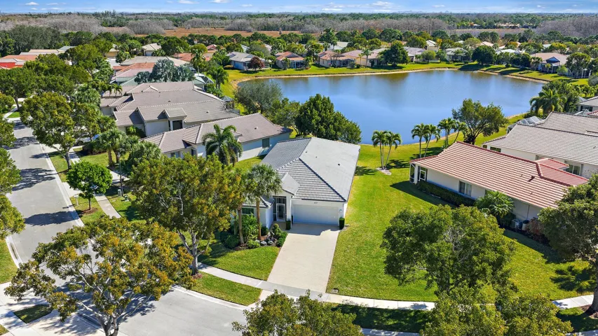2737 Clipper Cir-33
