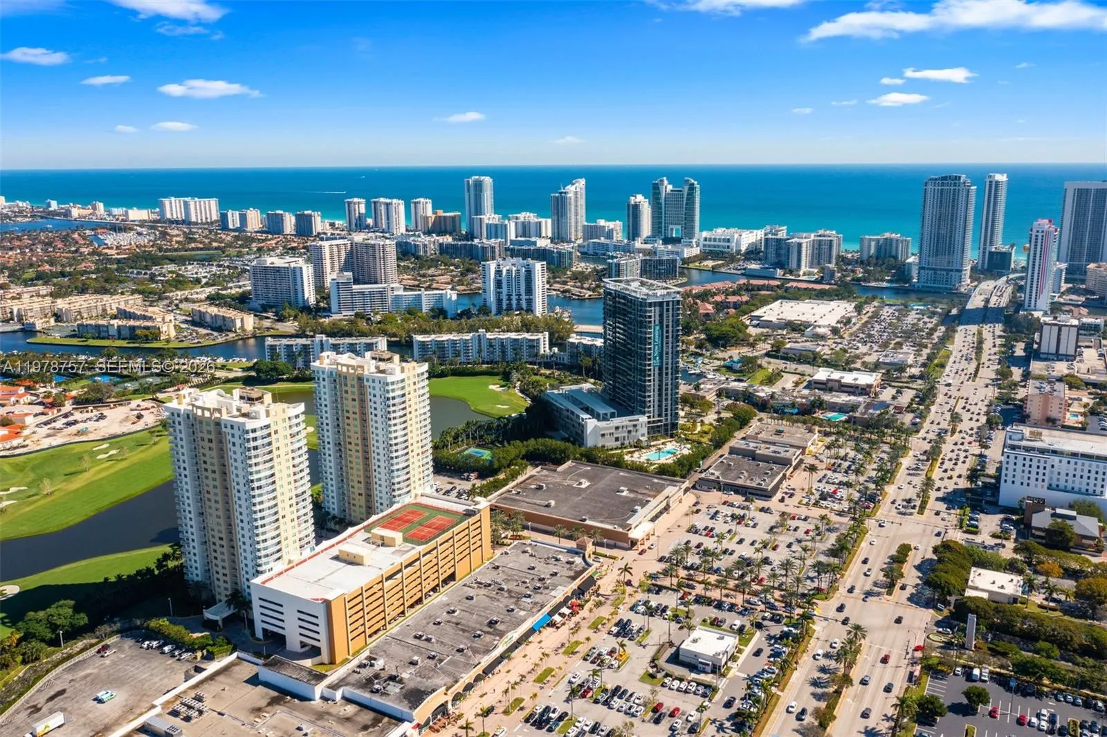 Panoramic Golf, Pool & Ocean Views from the 22nd Floor