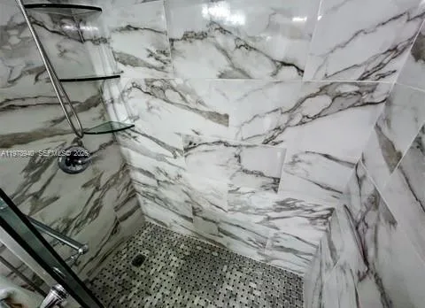 SHOWER ENCLOSURE DETAIL