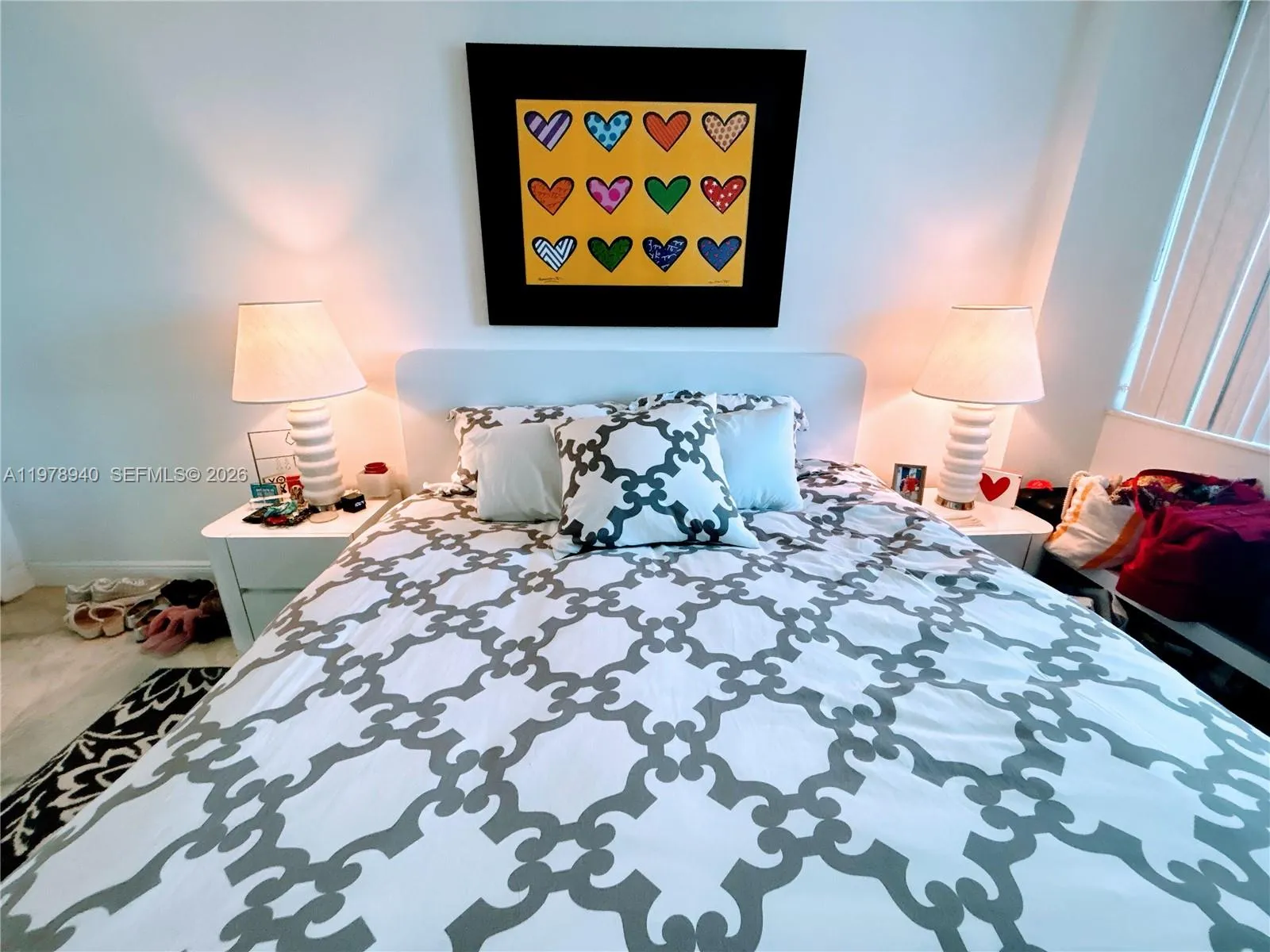 BEDROOM WITH KING SIZED BED