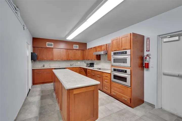 Community kitchen