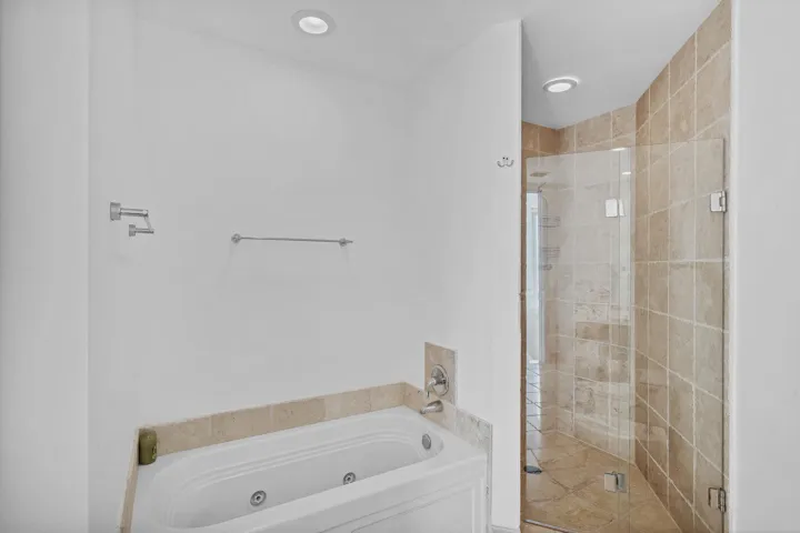 8 Primary Bathroom (3)