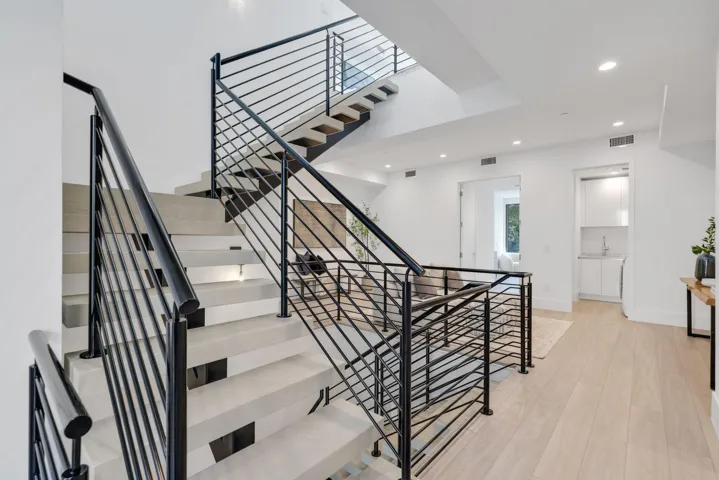 408 Southeast 2nd St - 42.jpg-SMALL