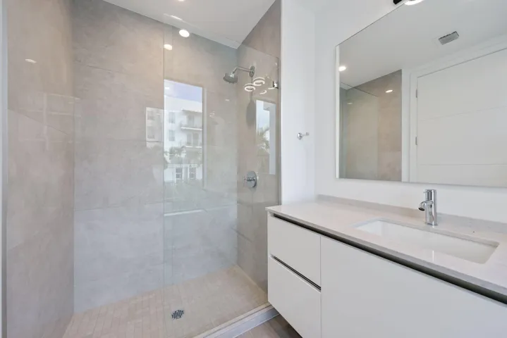 408 Southeast 2nd St - 54.jpg-SMALL